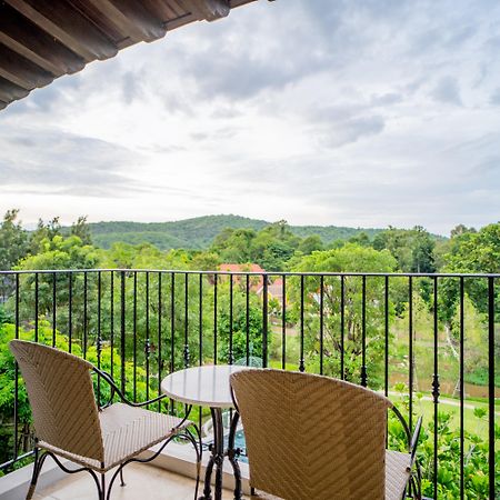 Отель U Khao Yai Му-Си Экстерьер фото